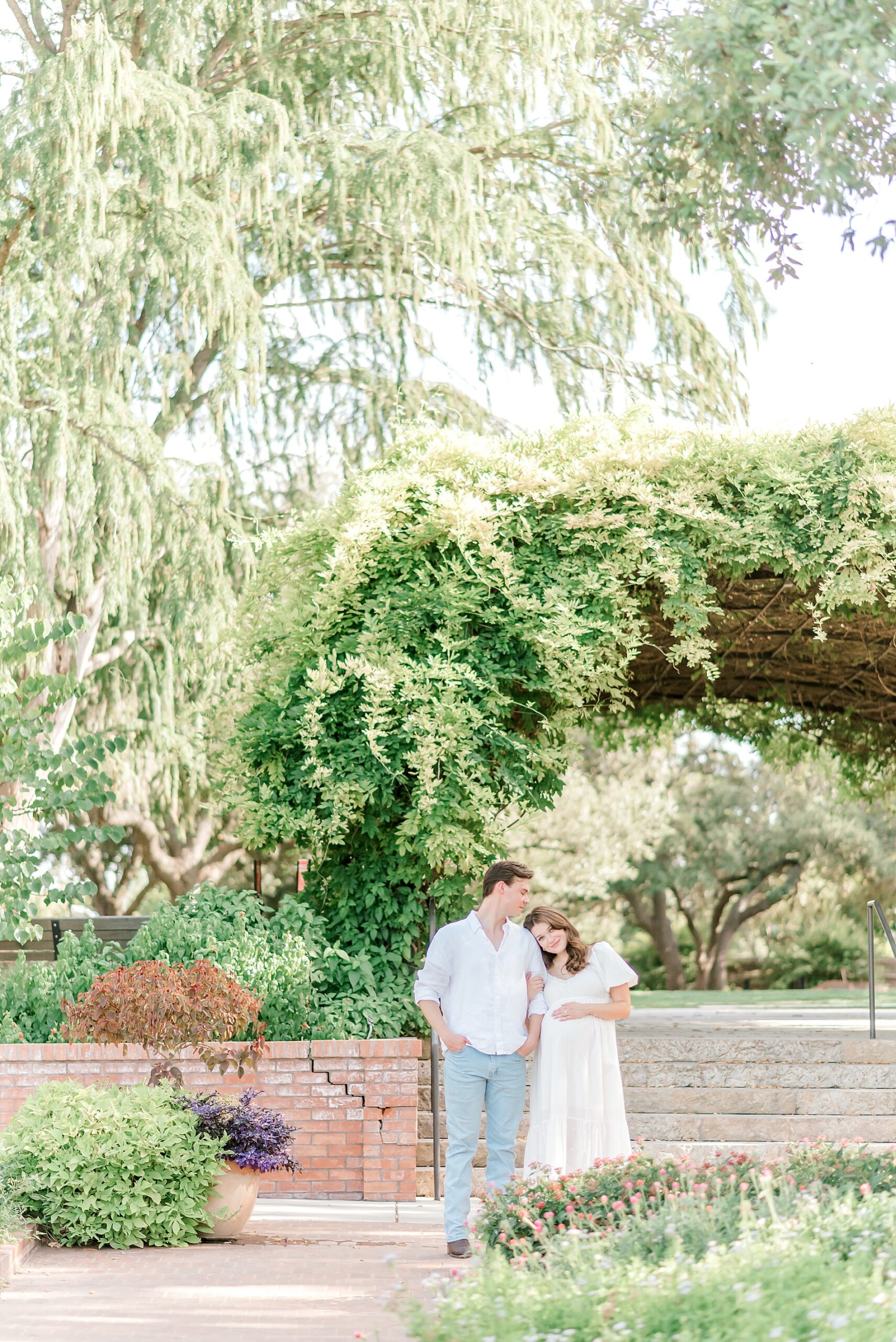 light and airy maternity photos