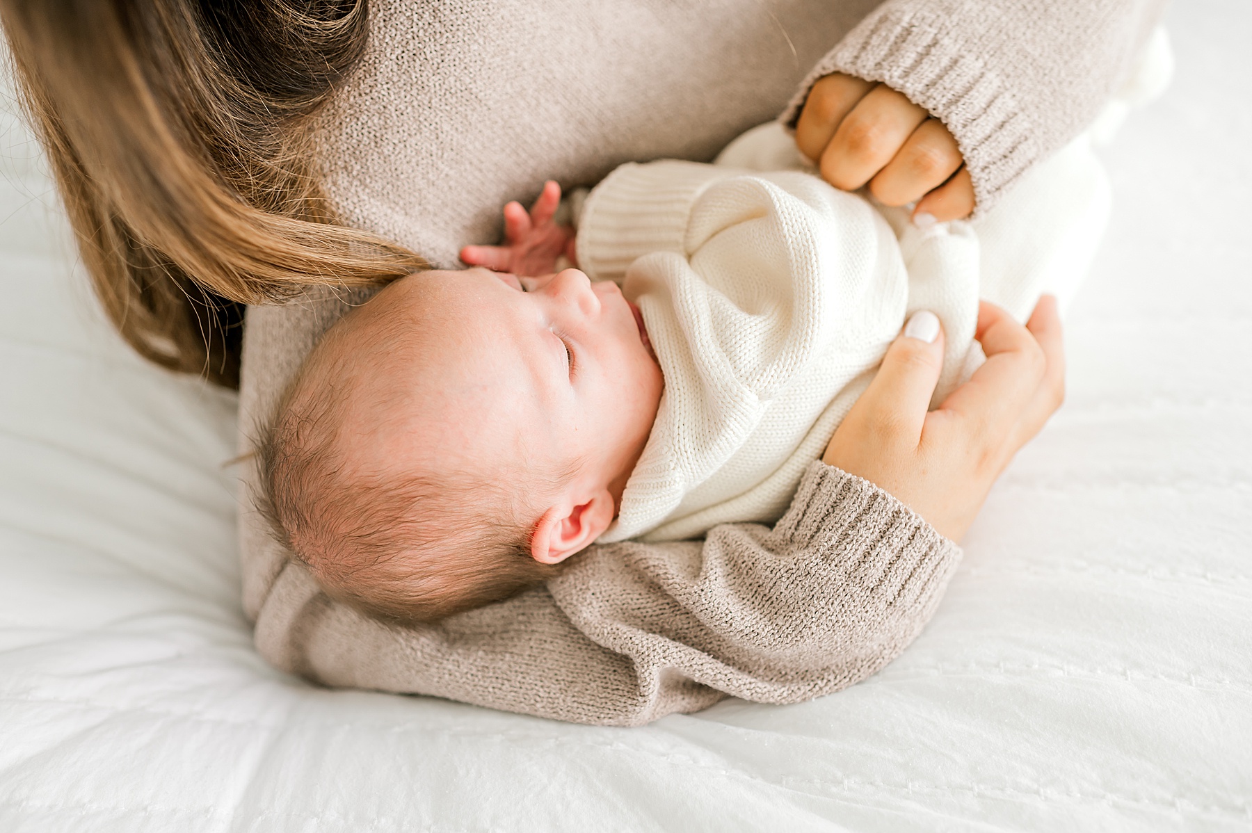 Cozy Winter Newborn Session at Bulverde, Texas Studio