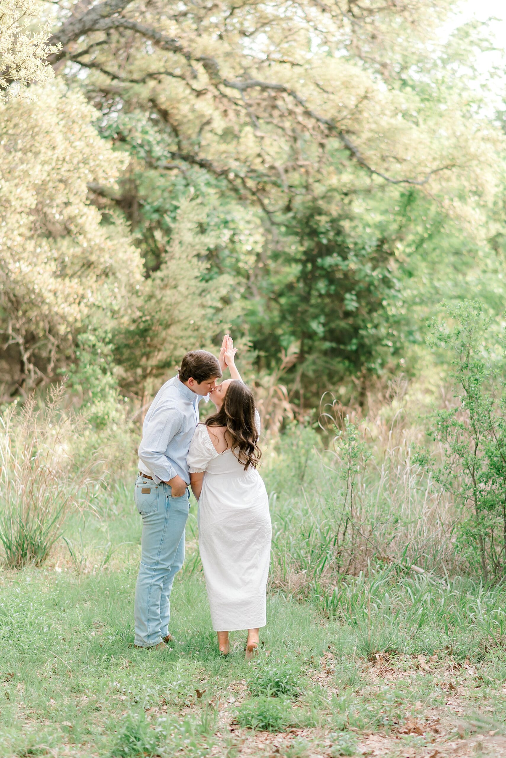 Candid maternity photos | The Best Time to Schedule Maternity Photos