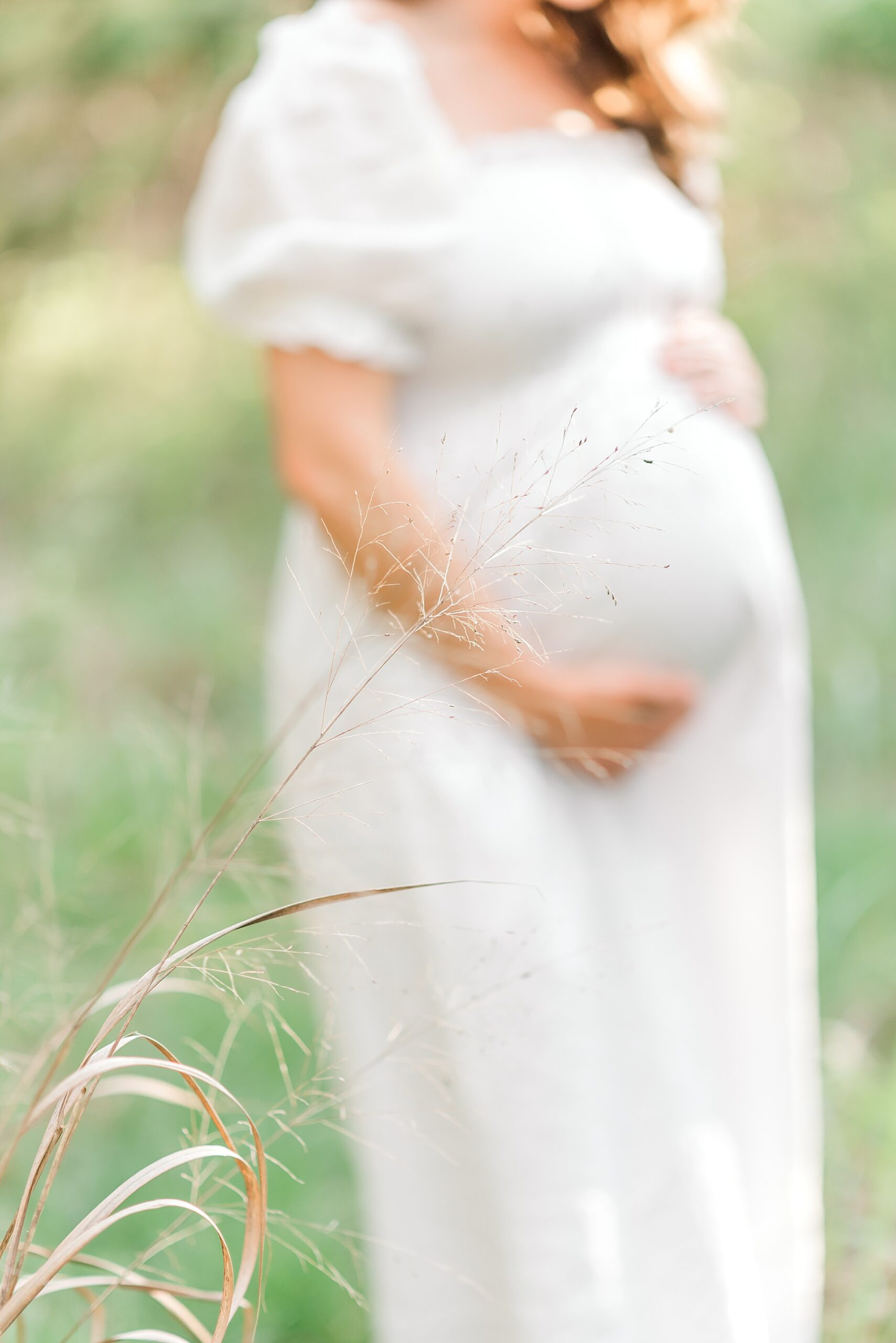 The sweet spot for Maternity Photos | Whimsical Maternity Session in Boerne, TX