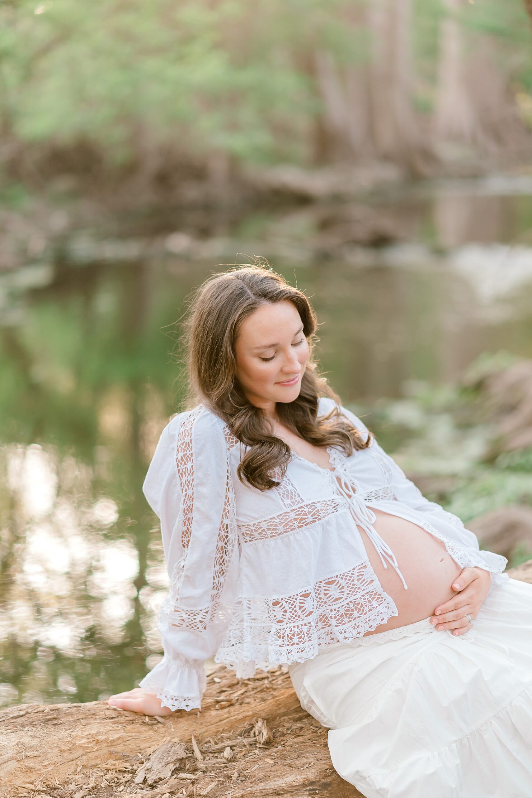 The Best Time to Schedule Maternity Photos | Whimsical Maternity Session in Boerne, TX