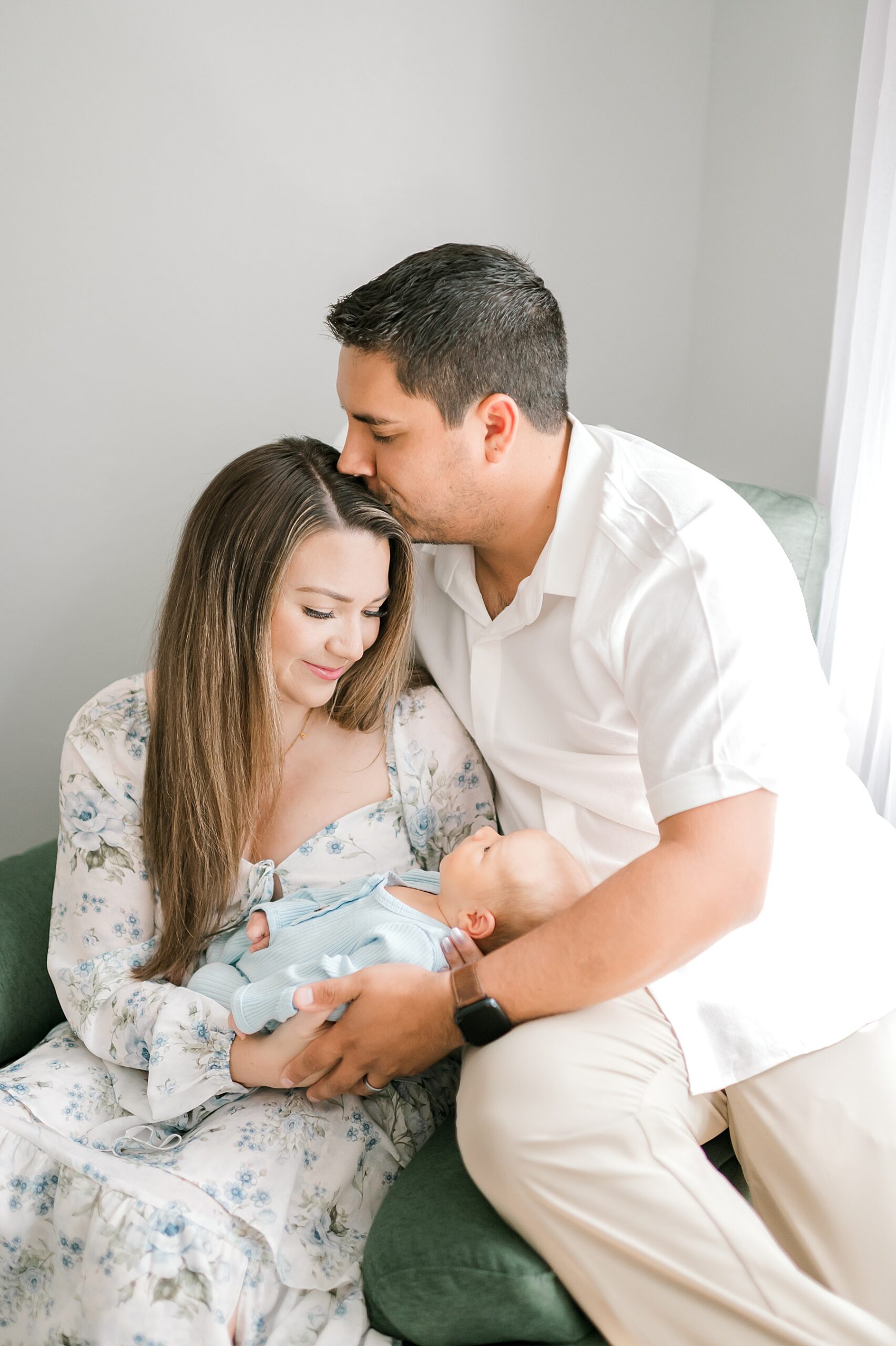 Styling Tips for Newborn Sessions | Canyon Lake In-Home Newborn Portraits