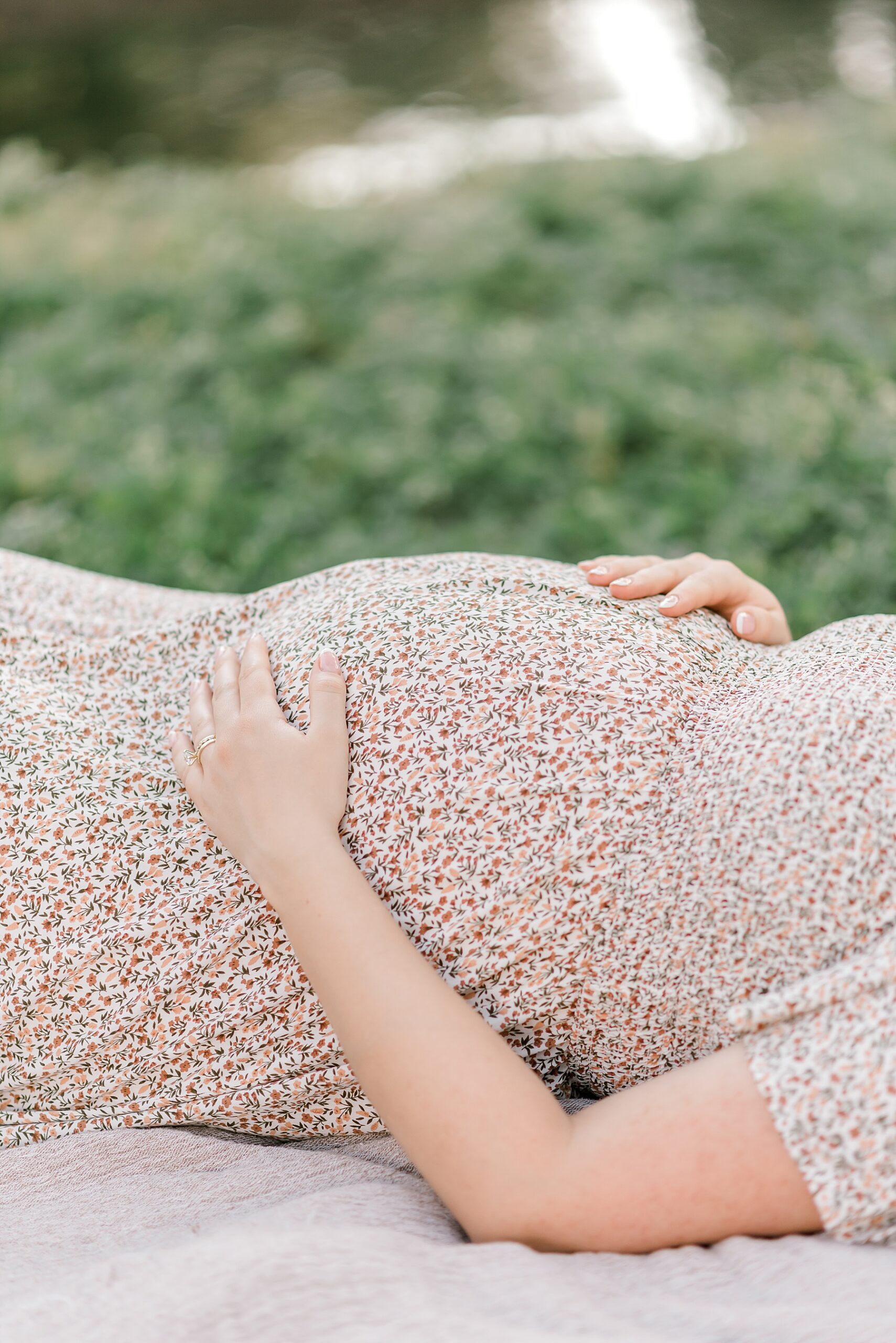 Celebrating the Journey to Motherhood | San Antonio Maternity Photos at Brackenridge Park