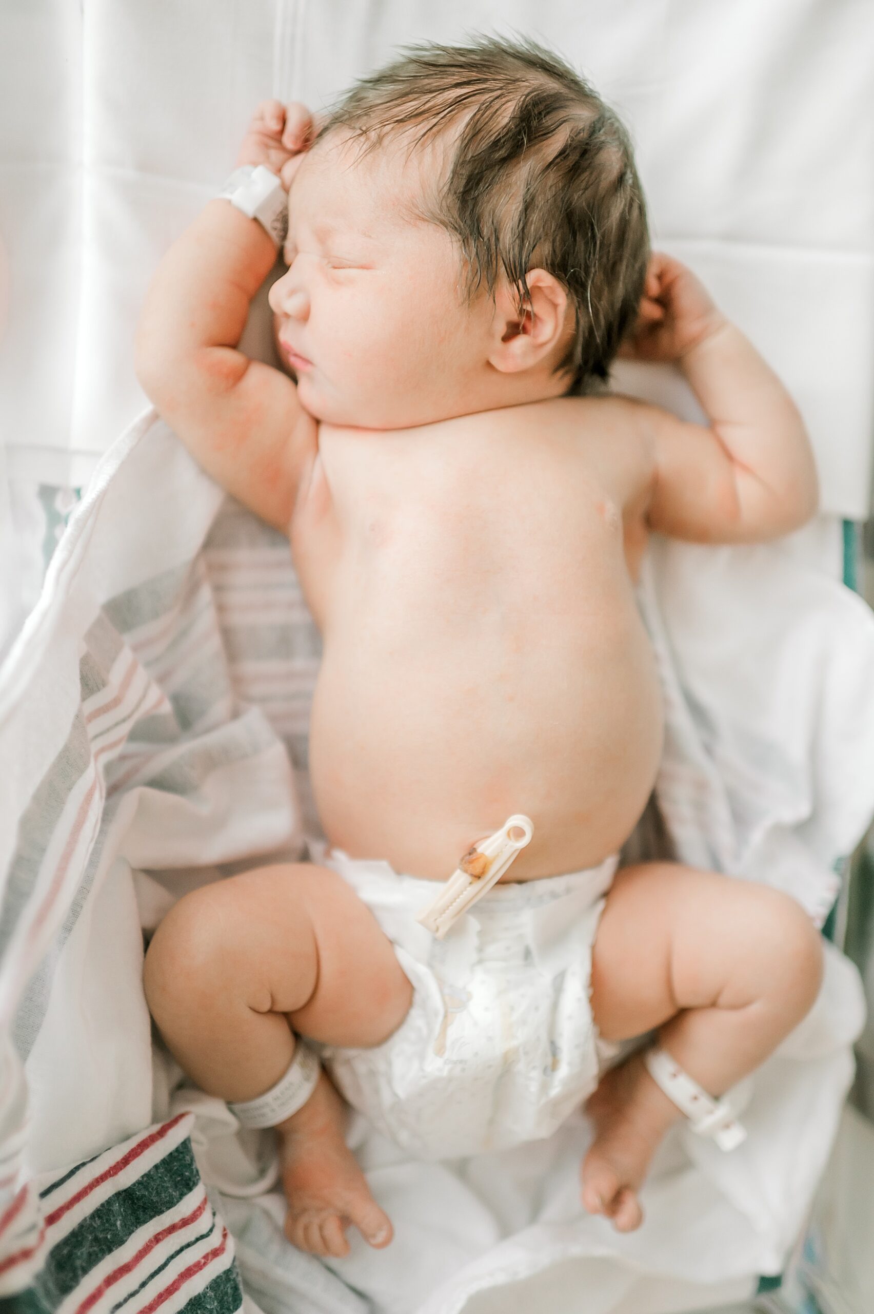 newborn photos in hospital during fresh 48 session 