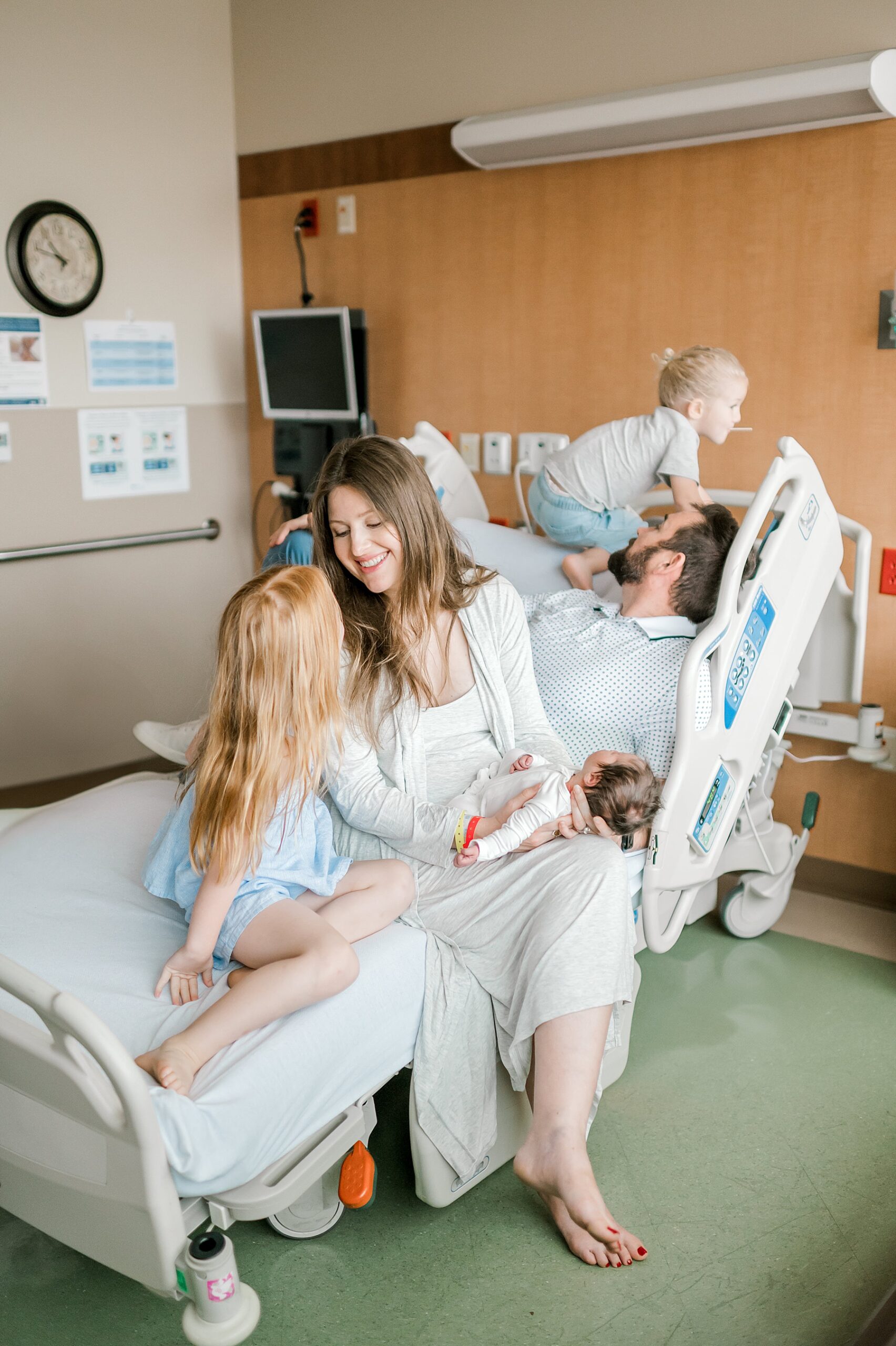 hospital newborn photos 