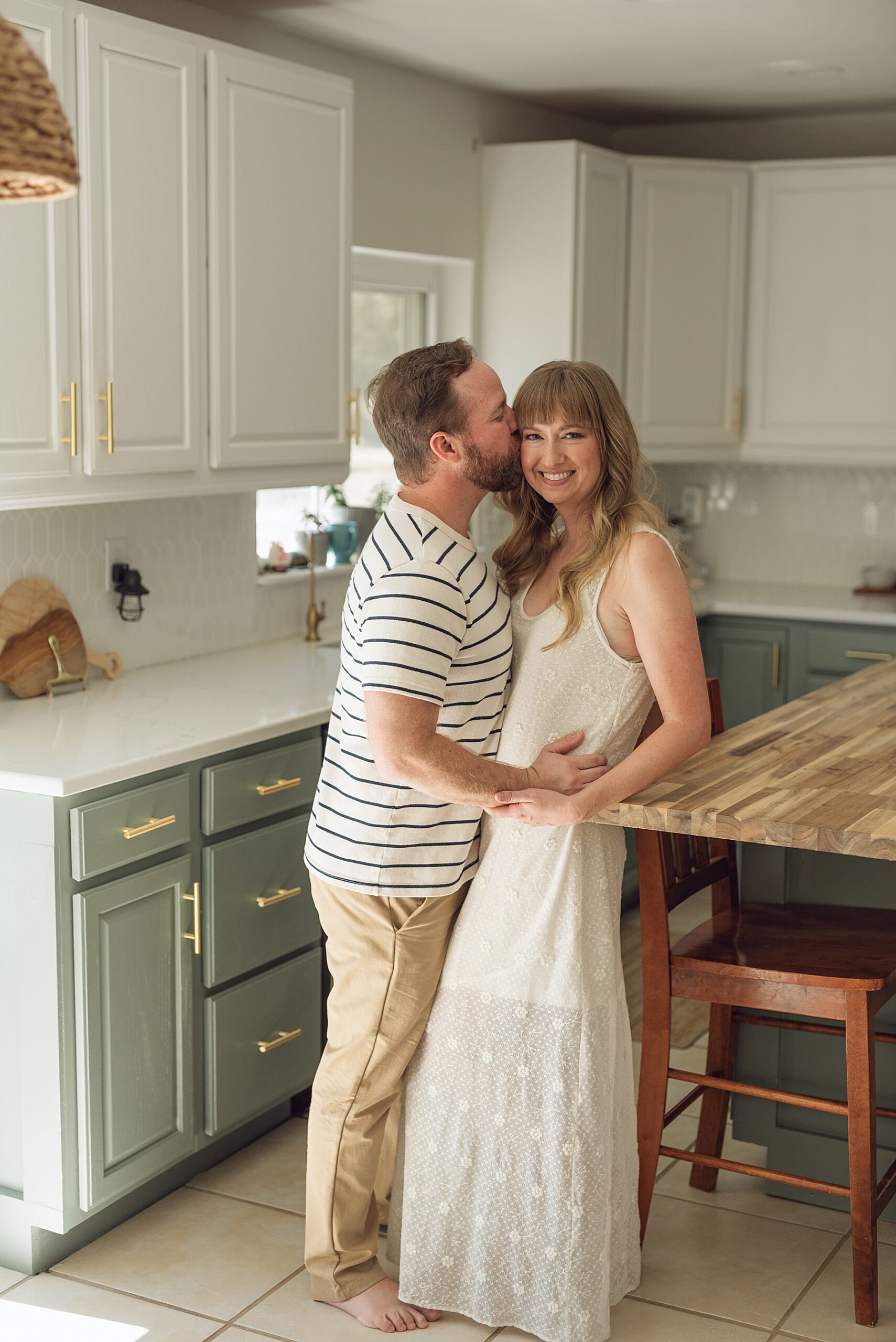 Why We Chose an In-Home Family Session | A Behind-the-Scenes Look 