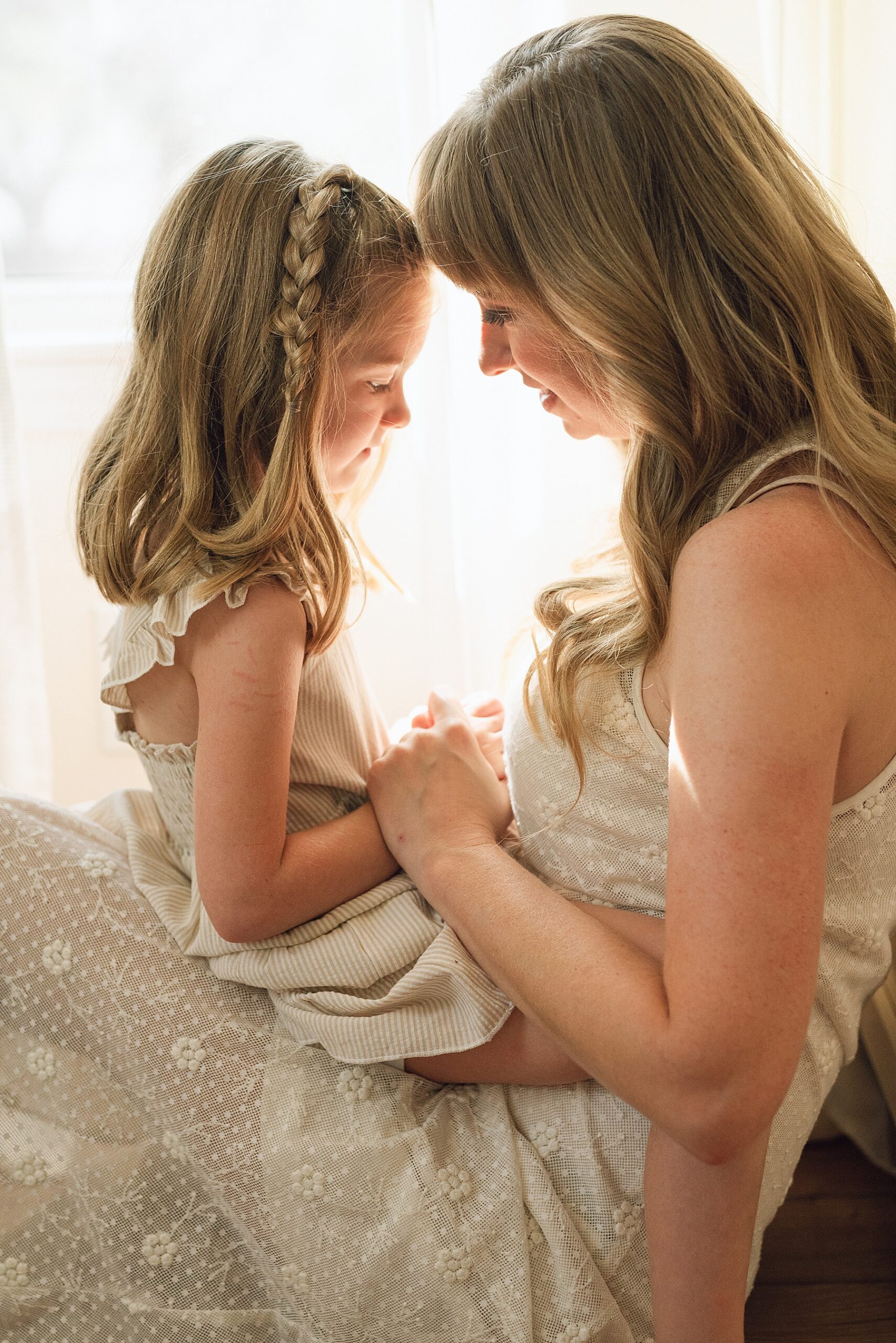 candid and intimate family photography. 