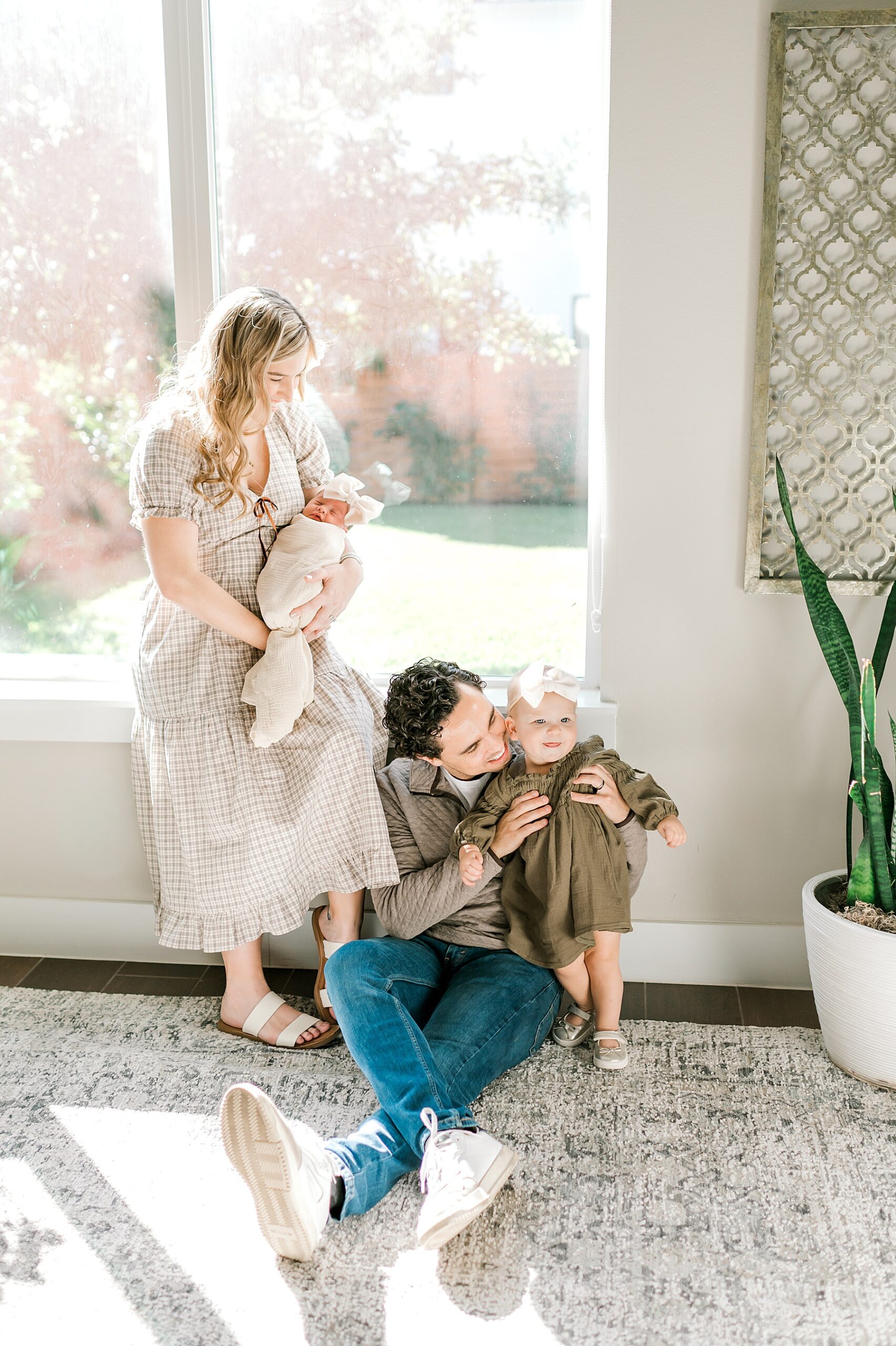 why I recommend swaddles for newborn sessions