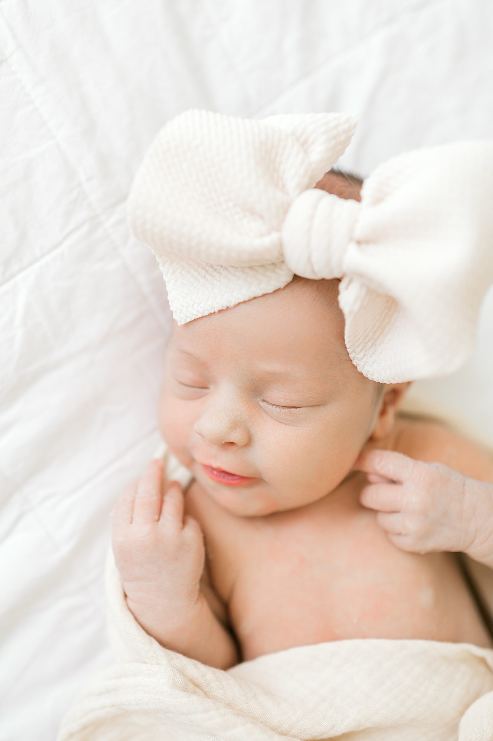 Swaddle vs. No Swaddle for Newborn Sessions