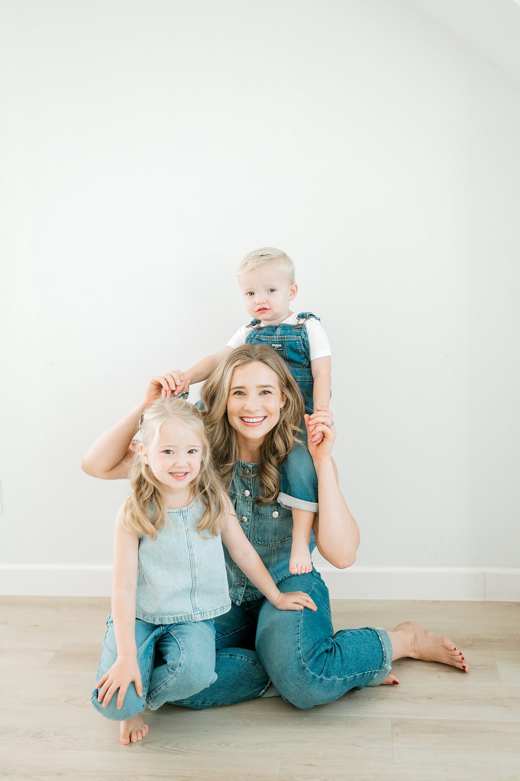 Casual Studio Family Session in Bulverde, TX