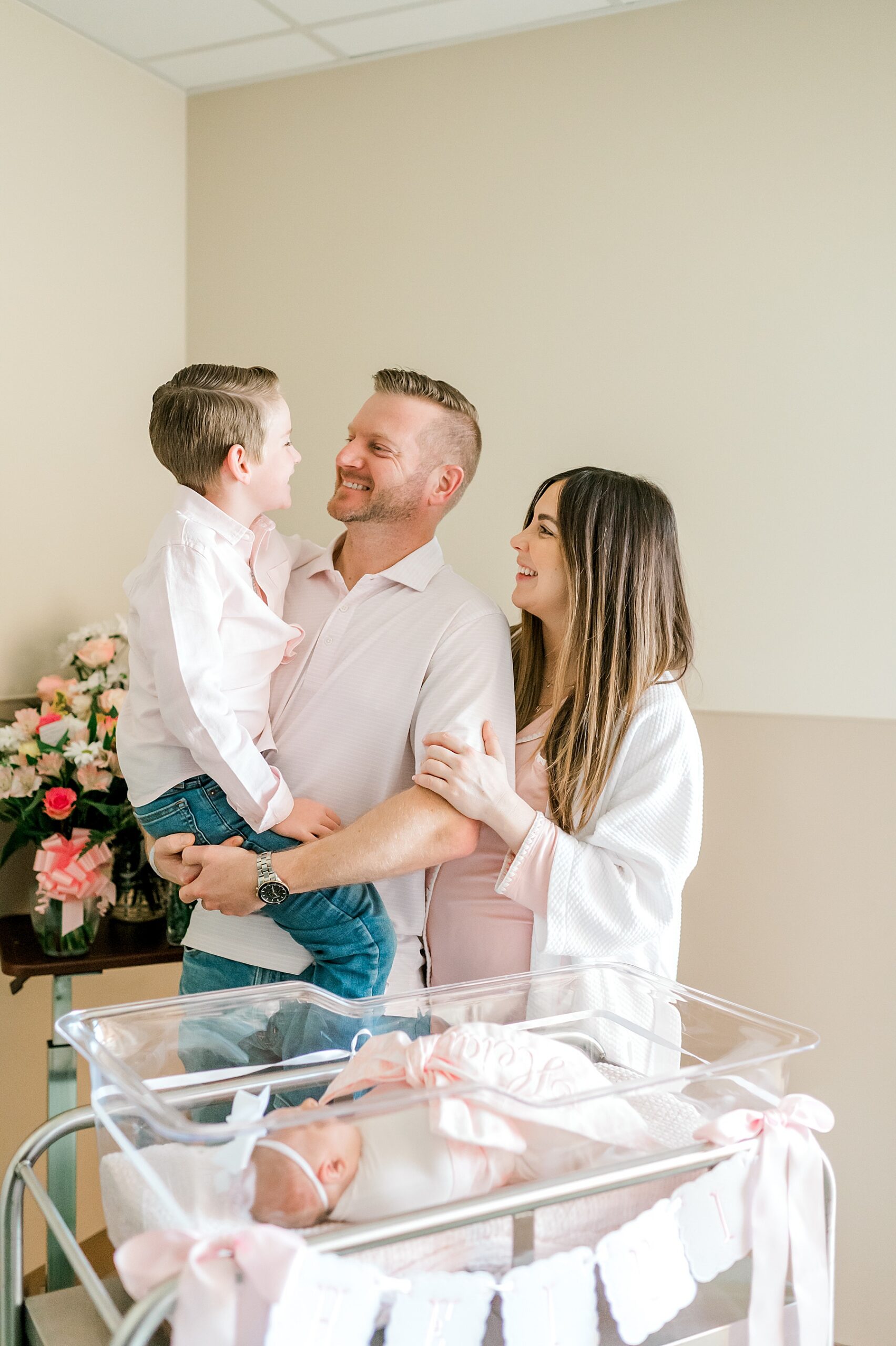 new family of 4 during fresh 48 session