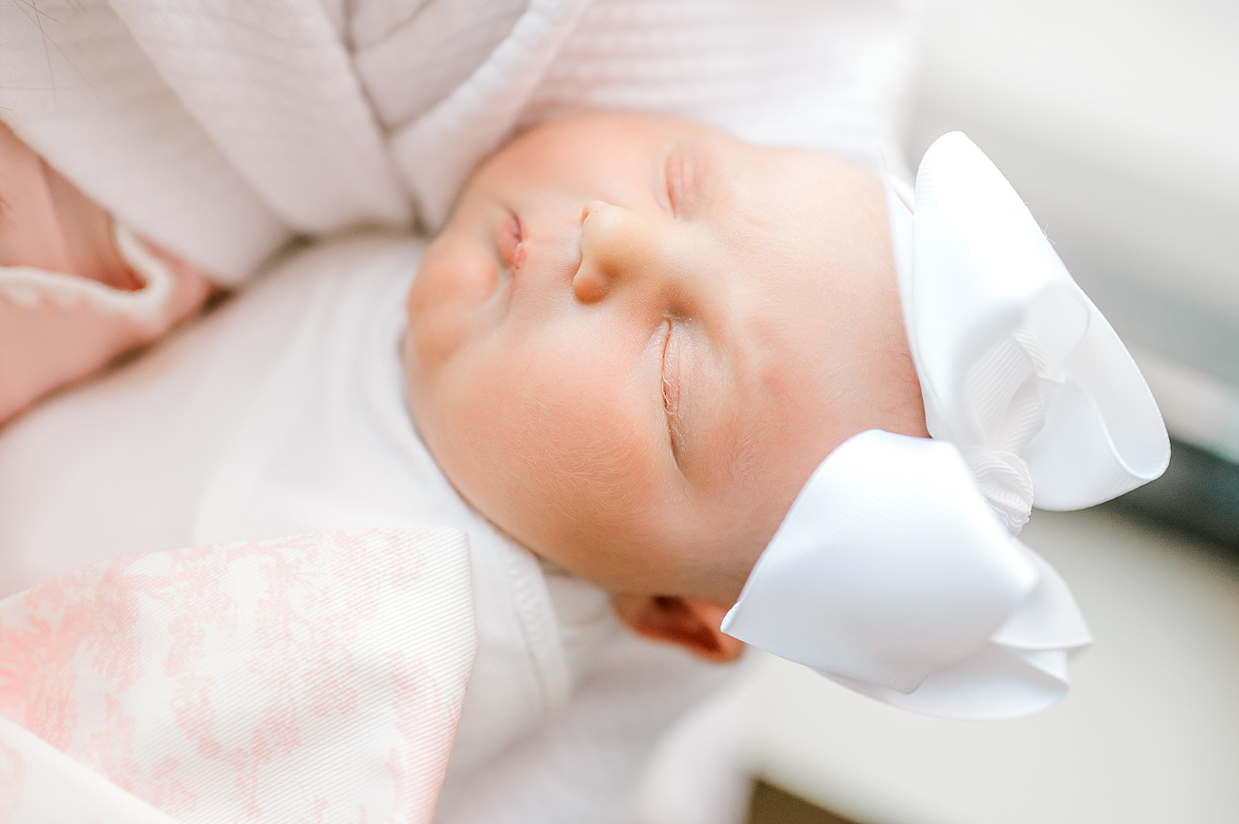 Fresh 48 vs In-Home Newborn Session: What’s the Difference?