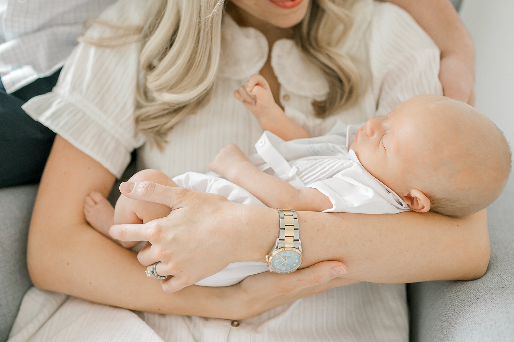 Why In-Home Newborn Photography is the Most Stress Free Option For New Moms