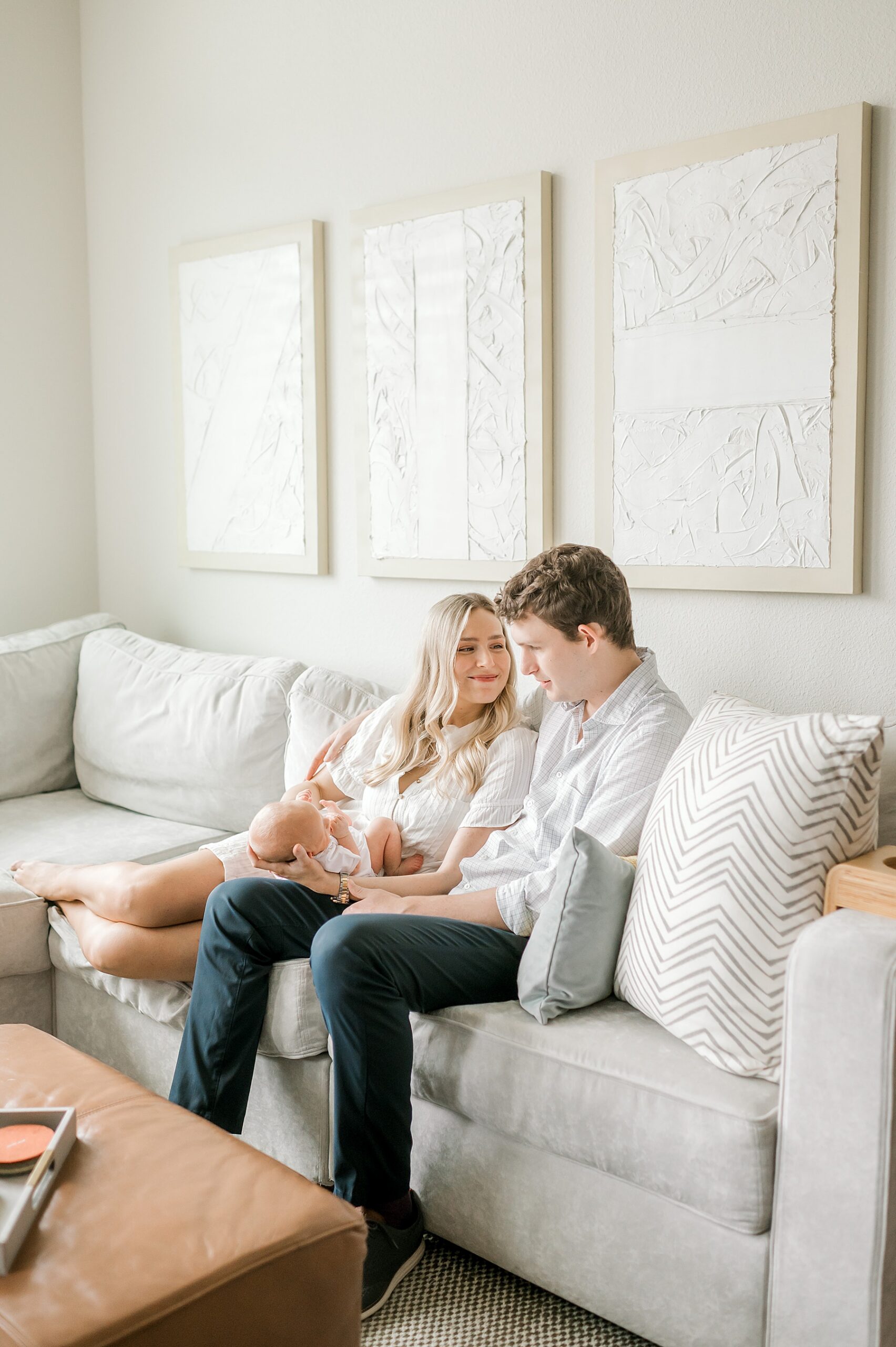 Why In-Home Newborn Photography is the Most Stress Free Option For New Moms | The Comfort of in-home newborn photography 