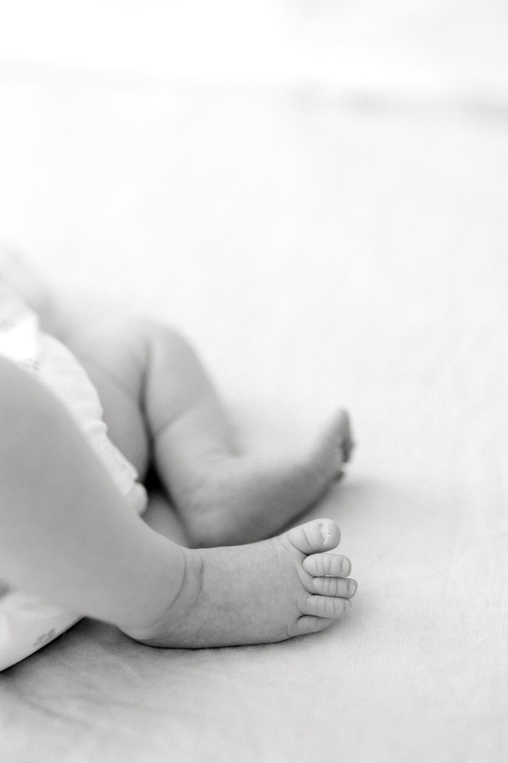 tiny toes of newborn